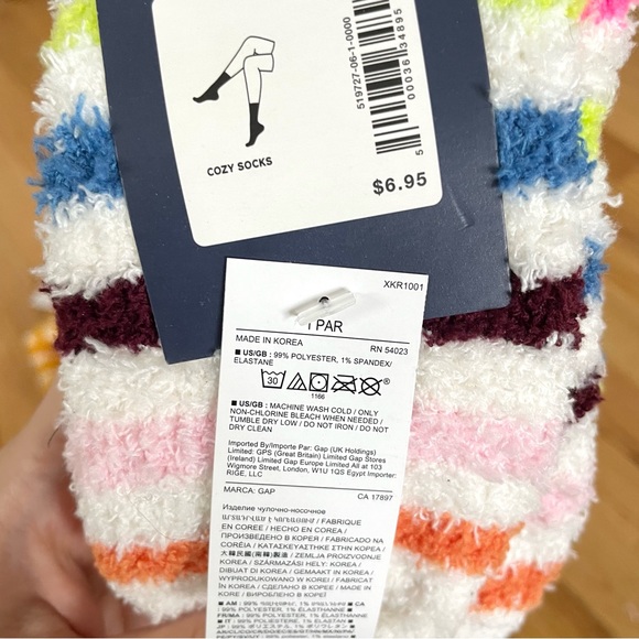 Bundle of 2 Pairs of Cozy Socks NWT - Picture 4 of 6